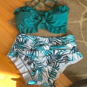 NWOT Women’s size 1XL two piece Swim Suit